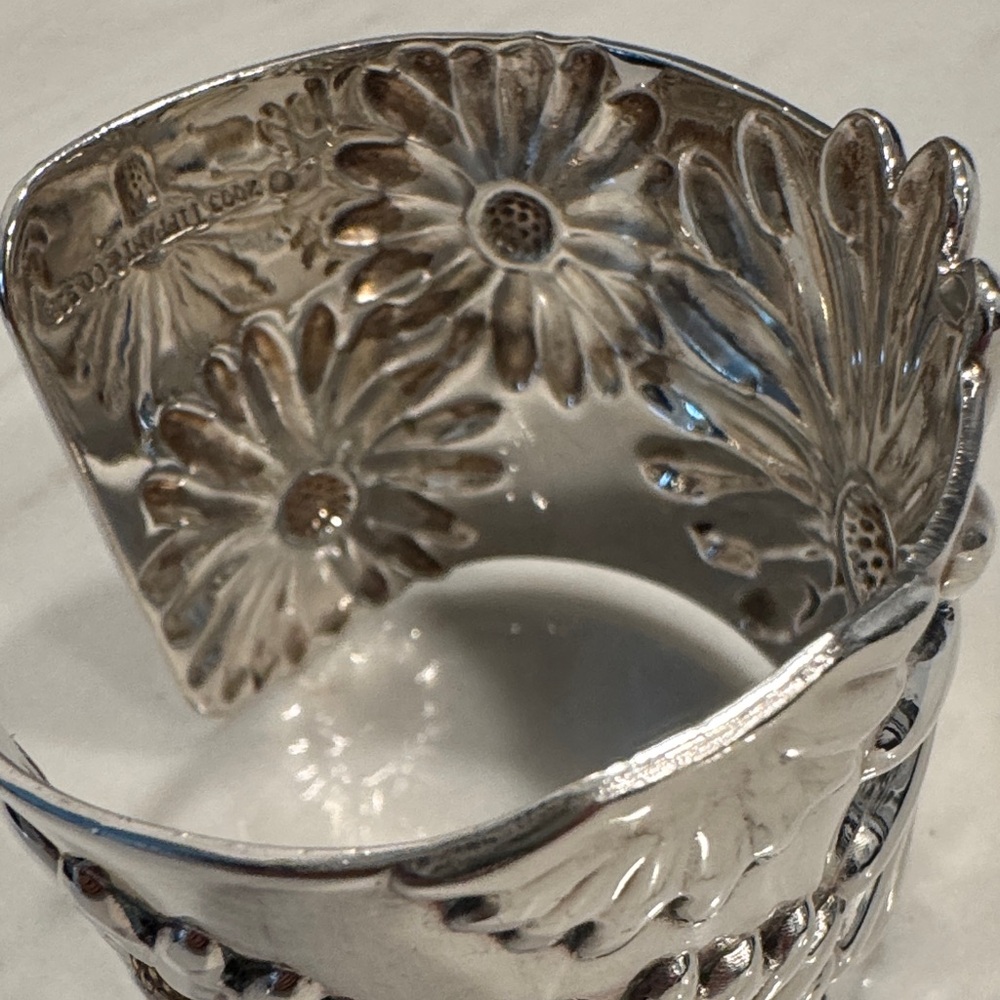2003 Tiffany Daisy Wide Sterling Silver Cuff Bracelet with Gold Centers - Picture 6 of 11